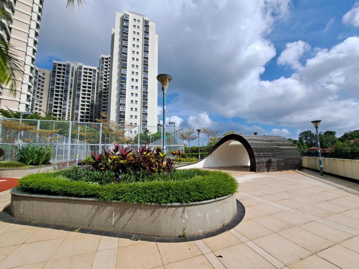 Cozy Home Country Garden At Dangabay Of Jb, Free Wifi And Streaming Τζόχορ Μπάχρου Εξωτερικό φωτογραφία